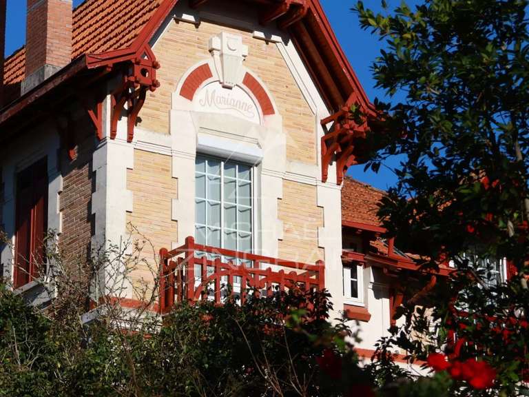 House Arcachon - 5 bedrooms - 196m²