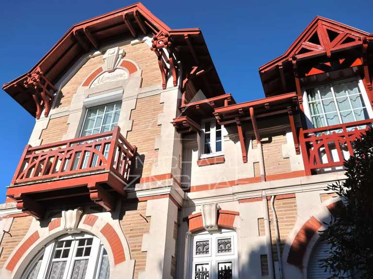 House Arcachon - 5 bedrooms - 196m²