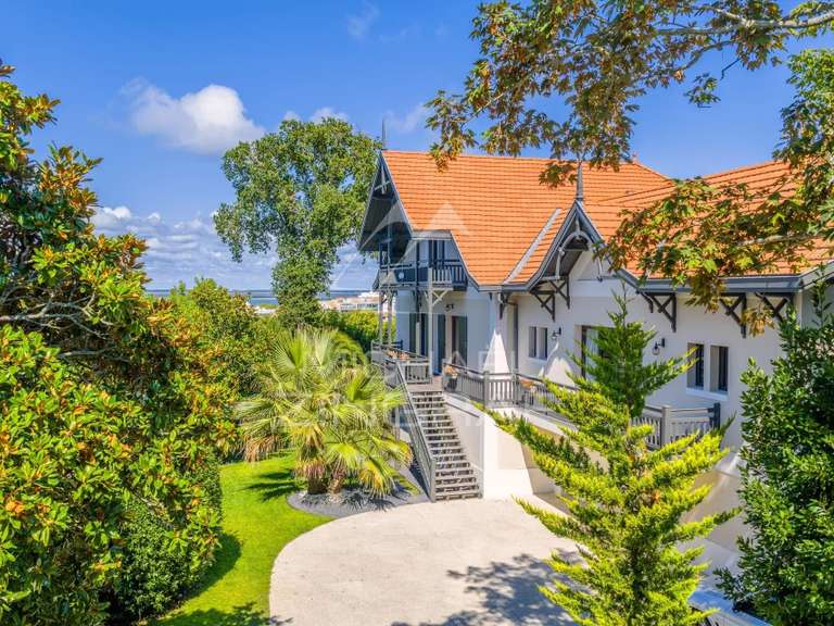Maison Arcachon - 7 chambres - 570m²