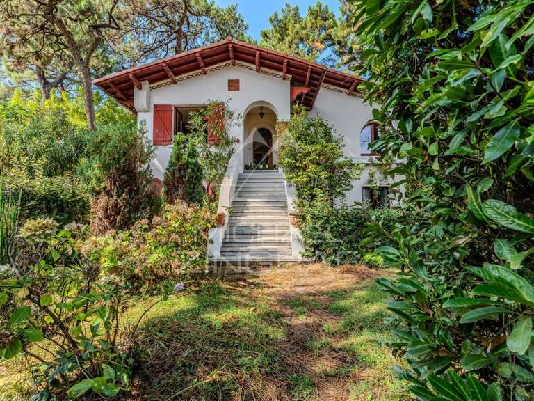 Maison Arcachon - 5 chambres - 187m²