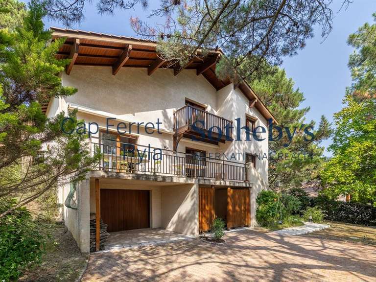 House Arcachon - 6 bedrooms - 236m²