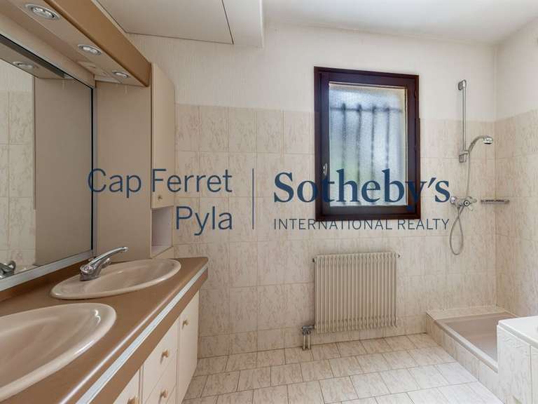 Maison Arcachon - 6 chambres - 236m²