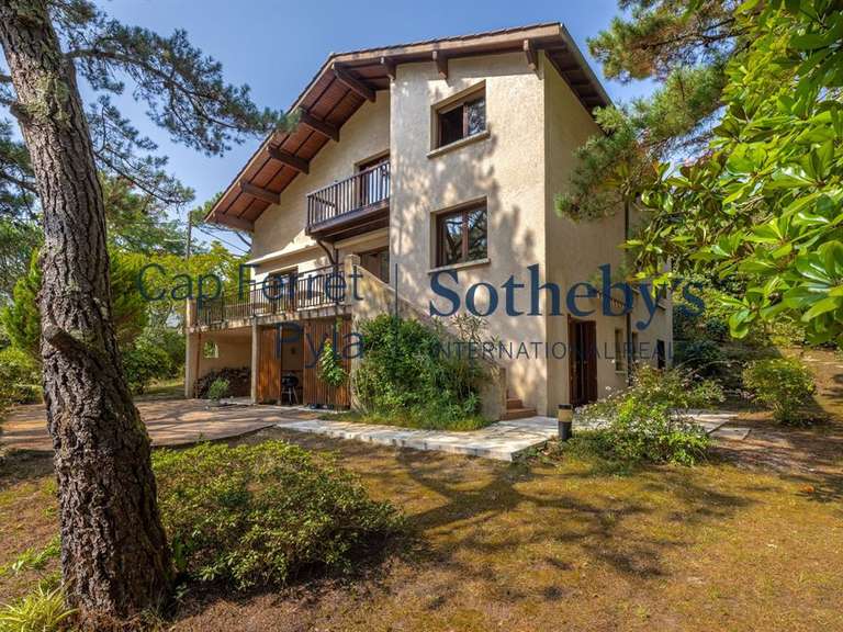 Maison Arcachon - 6 chambres - 236m²
