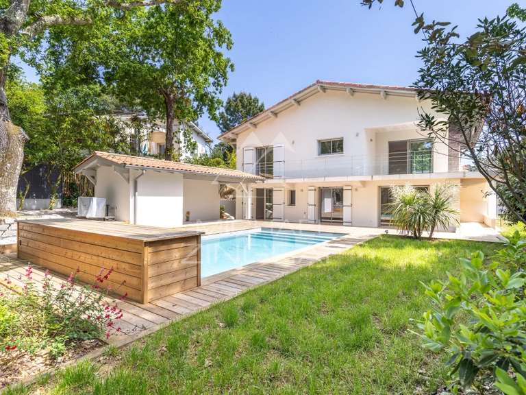 House Arcachon - 5 bedrooms - 202m²
