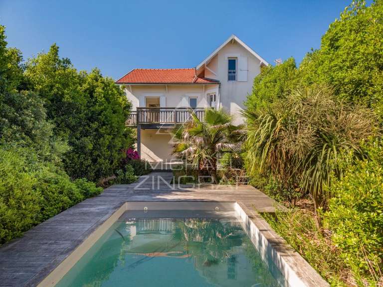 Maison Arcachon - 3 chambres - 204m²
