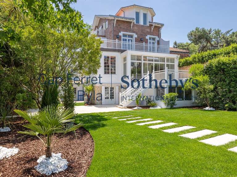 Maison Arcachon - 9 chambres - 472m²