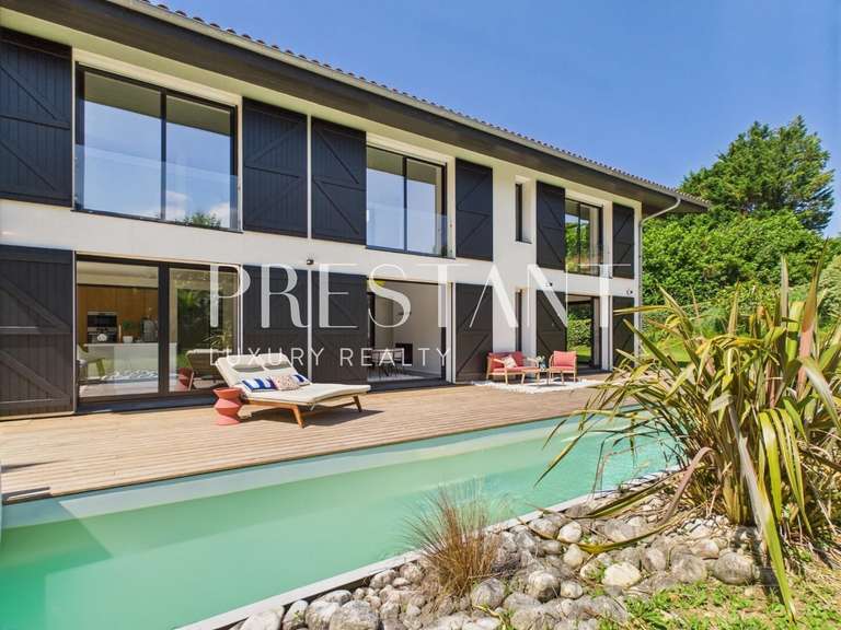 Maison Arcangues - 5 chambres - 310m²