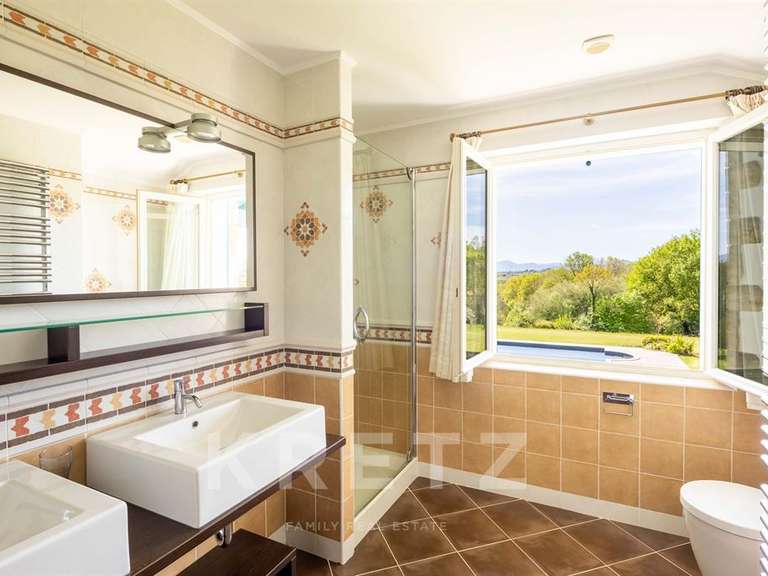 Maison Arcangues - 6 chambres - 315m²