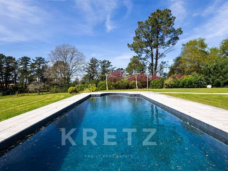 Maison Arcangues - 6 chambres - 315m²