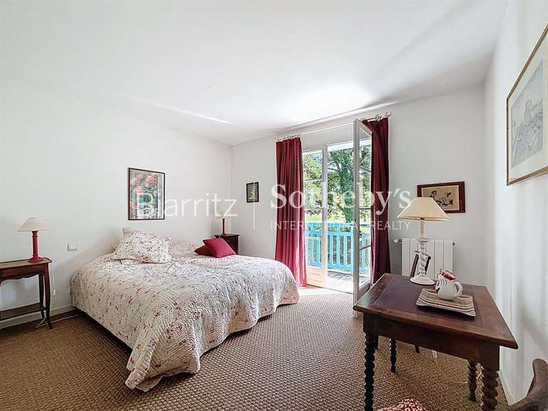 Maison Arcangues - 5 chambres - 225m²