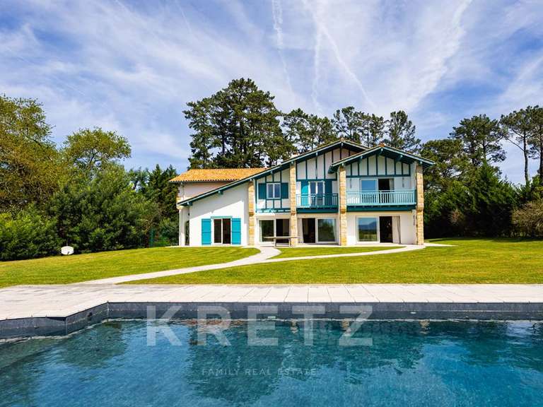 Maison Arcangues - 6 chambres - 315m²