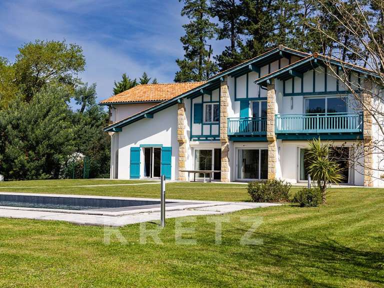 Maison Arcangues - 6 chambres - 315m²