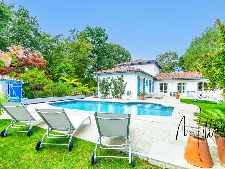 House Arcangues - 5 bedrooms - 200m²