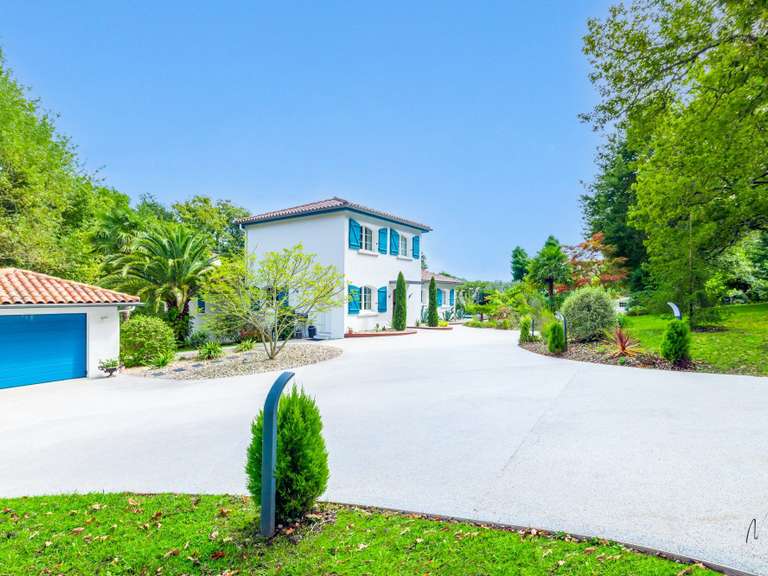 Maison Arcangues - 5 chambres - 164m²