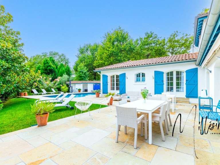 House Arcangues - 5 bedrooms - 200m²