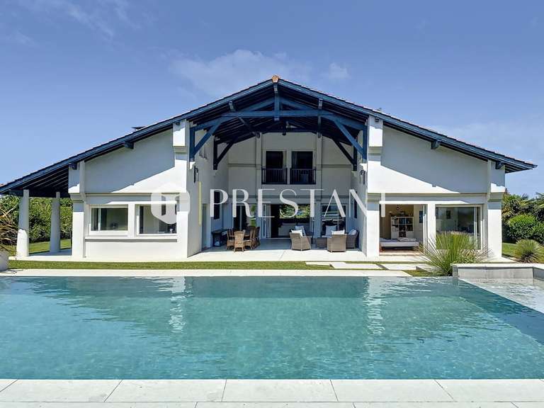 Maison Arcangues - 6 chambres - 301m²