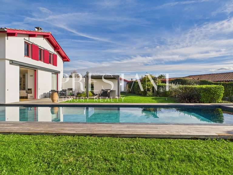 Maison Arcangues - 3 chambres - 220m²