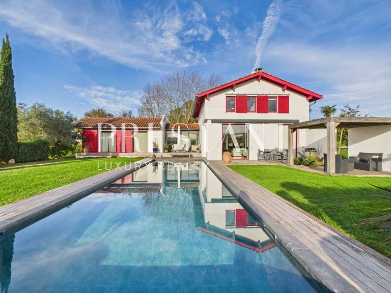 Maison Arcangues - 3 chambres - 220m²