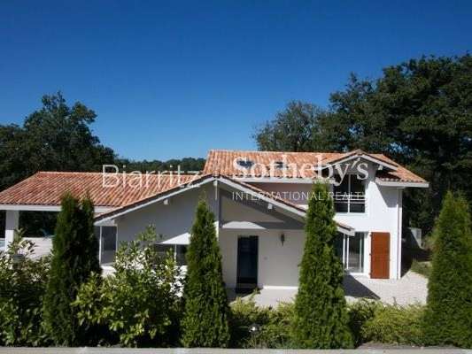 House Arcangues - 4 bedrooms - 154m²