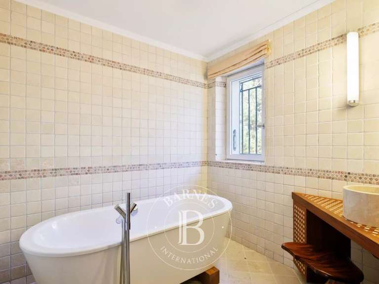 House Arcangues - 6 bedrooms - 312m²