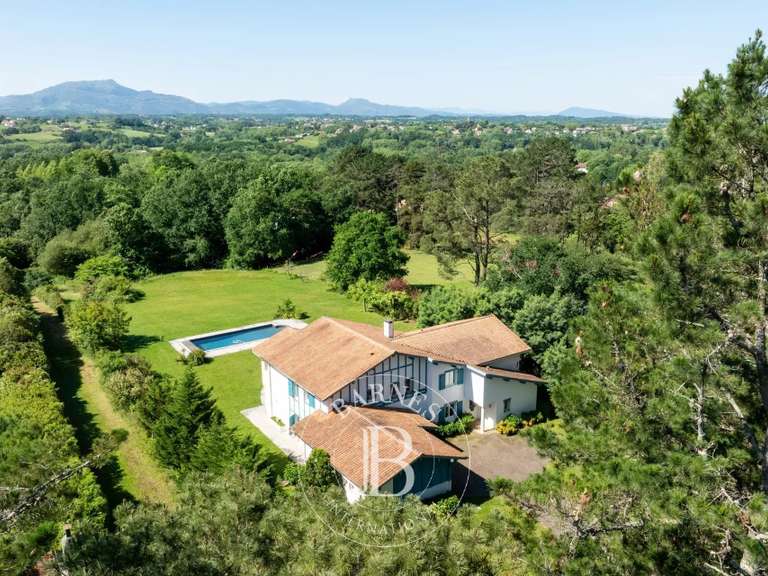 Maison Arcangues - 6 chambres - 312m²