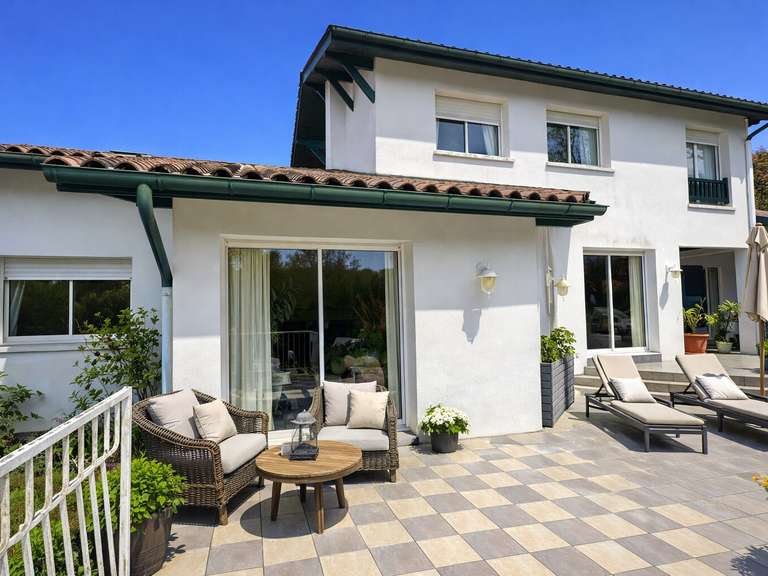 Maison Arcangues - 4 chambres - 161m²