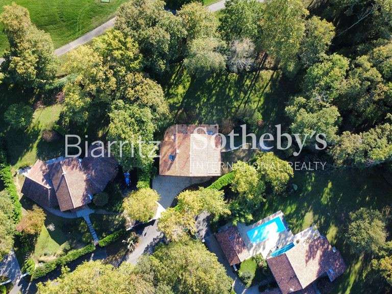 House Arcangues - 5 bedrooms - 225m²