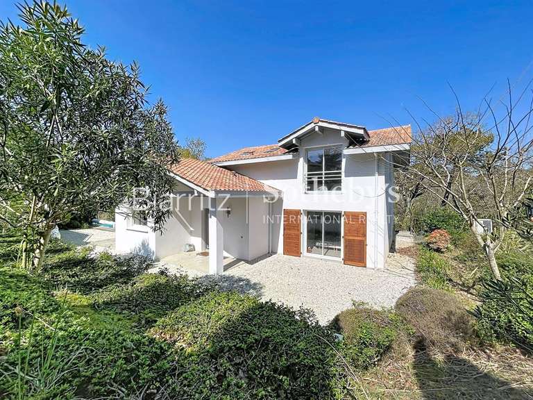 House Arcangues - 4 bedrooms - 154m²
