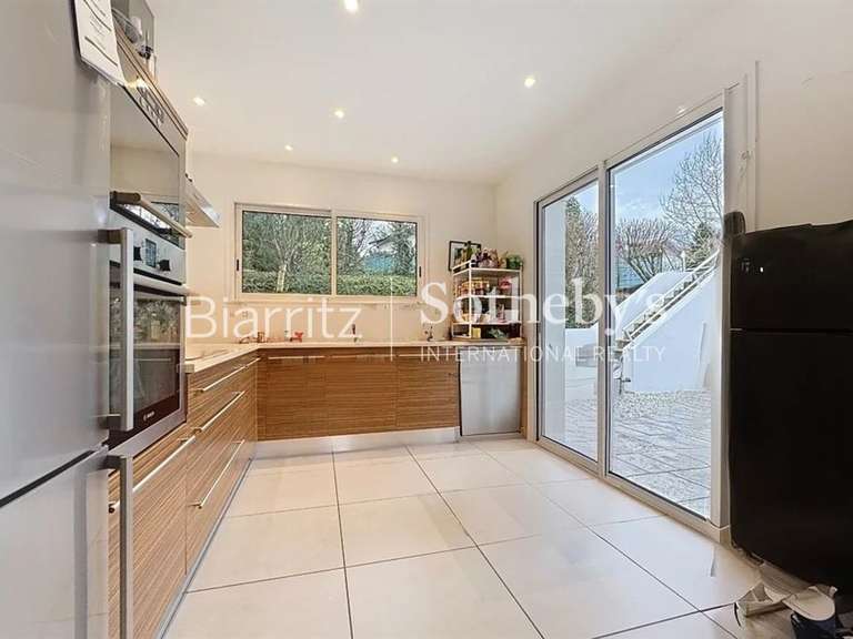 House Arcangues - 4 bedrooms - 154m²