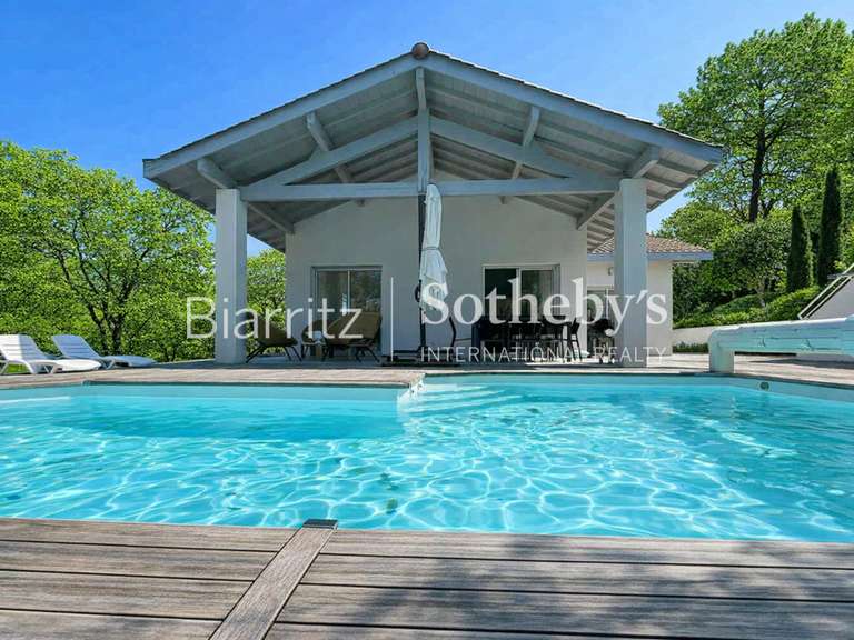 House Arcangues - 4 bedrooms - 154m²