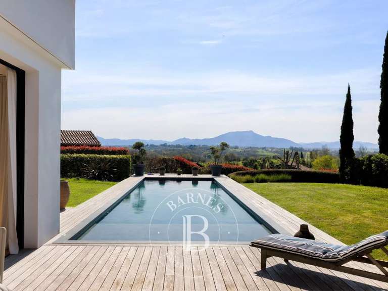 Maison Arcangues - 3 chambres - 220m²