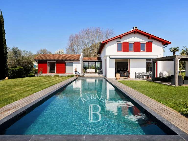 Maison Arcangues - 3 chambres - 220m²