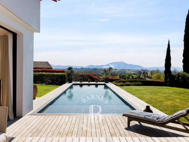 Maison Arcangues - 3 chambres - 220m²