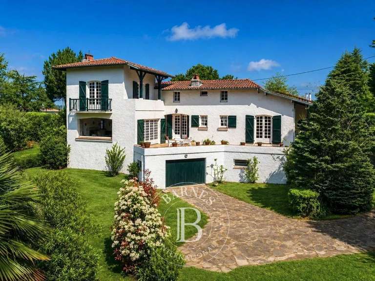 Maison Arcangues - 4 chambres - 194m²