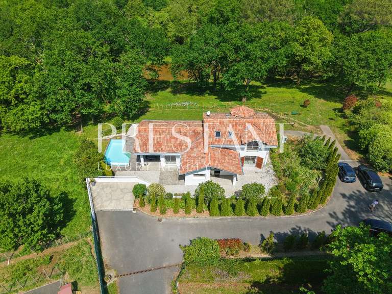 Maison Arcangues - 4 chambres - 152m²