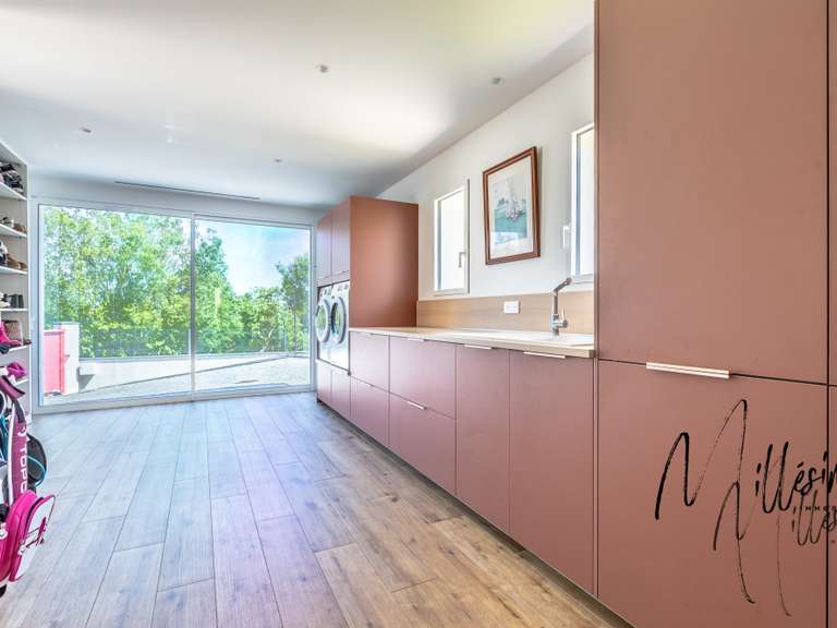 House Arcangues - 4 bedrooms - 214m²