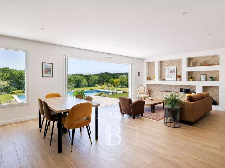 Maison Arcangues - 260m²