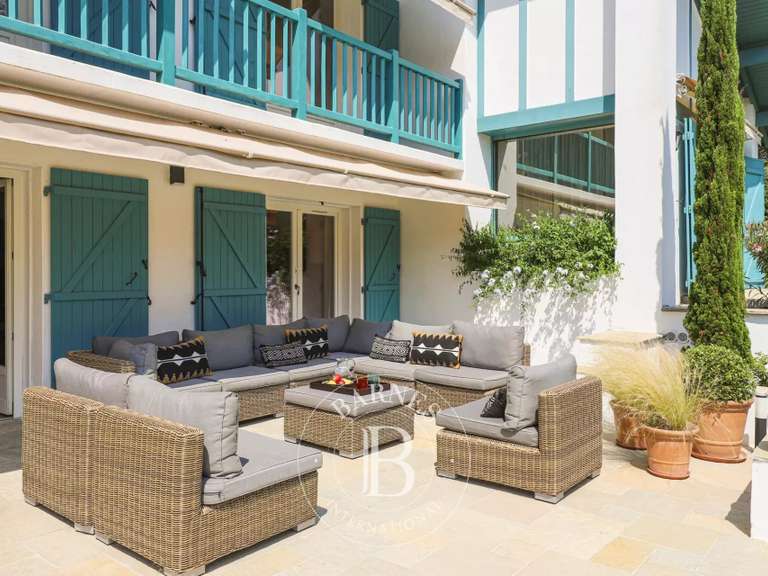House Arcangues - 6 bedrooms - 380m²