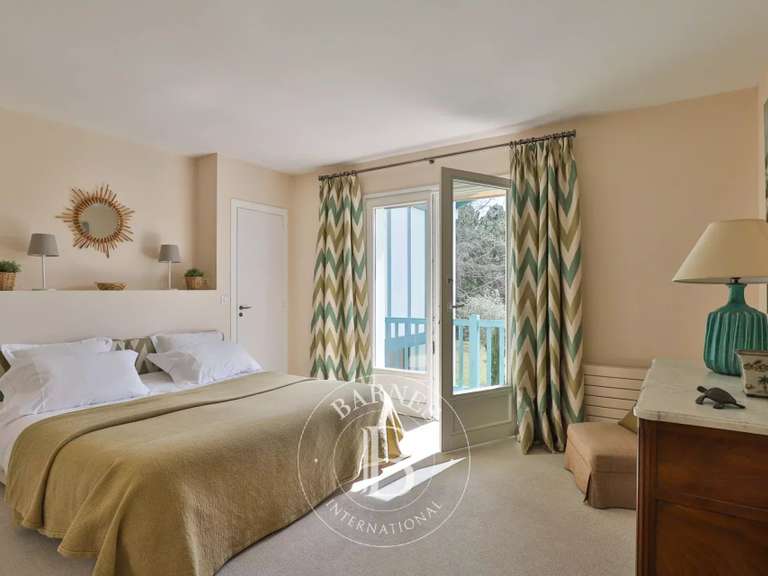 House Arcangues - 6 bedrooms - 380m²