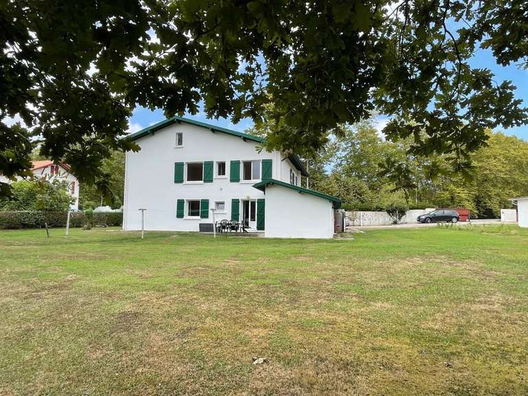 Maison Arcangues - 5 chambres - 213m²