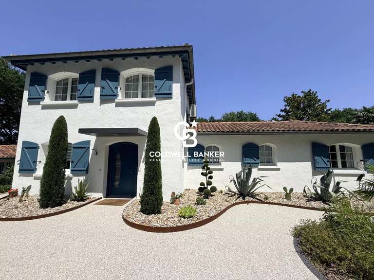 Maison Arcangues - 4 chambres - 200m²