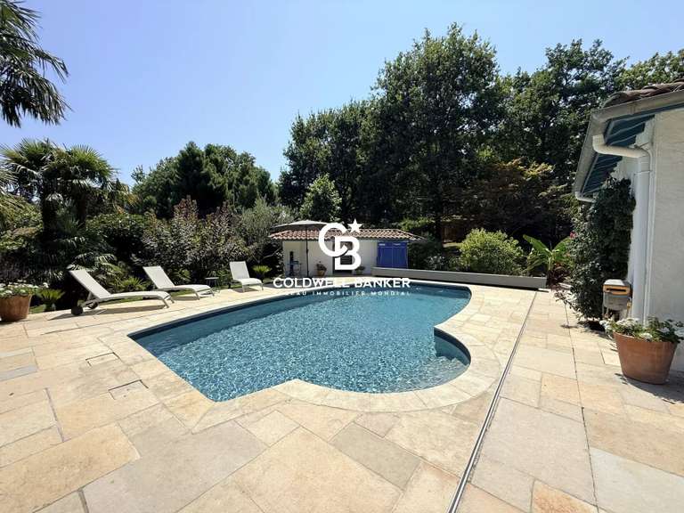 Maison Arcangues - 4 chambres - 200m²