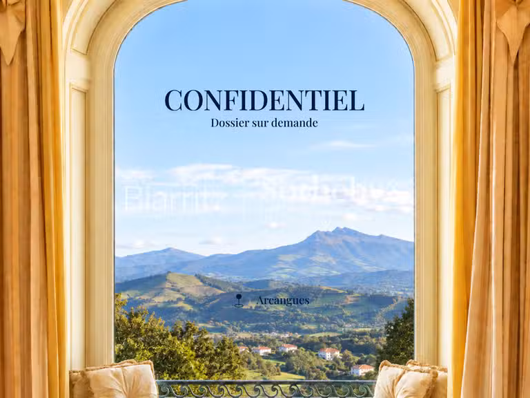 House Arcangues - 7 bedrooms - 365m²