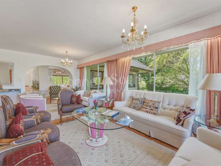 Maison Archamps - 11 chambres - 770m²