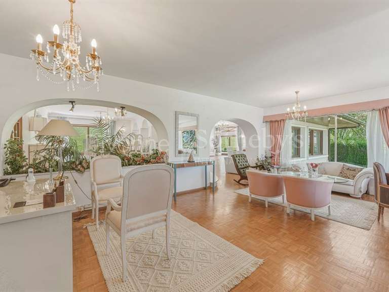 Maison Archamps - 11 chambres - 770m²