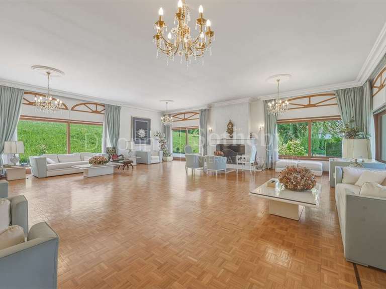 Maison Archamps - 11 chambres - 770m²