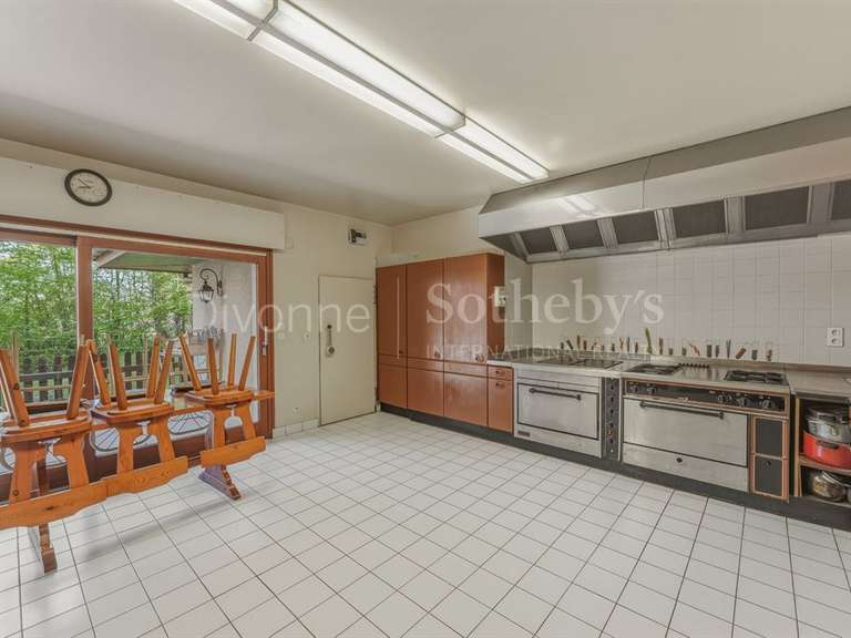 Maison Archamps - 11 chambres - 770m²