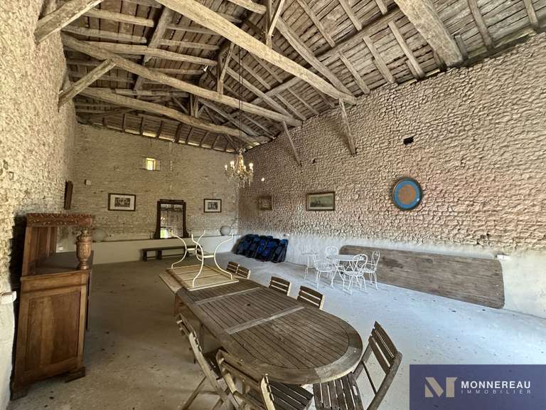 House Archiac - 8 bedrooms - 455m²