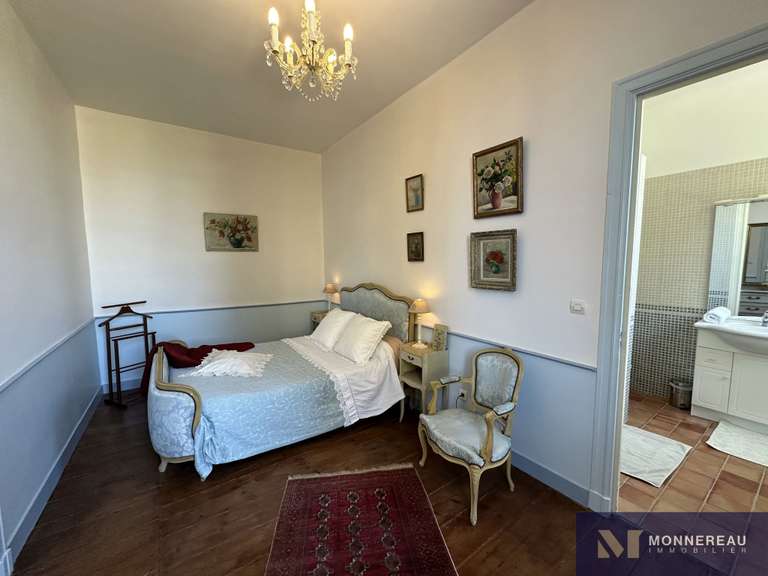 House Archiac - 8 bedrooms - 455m²