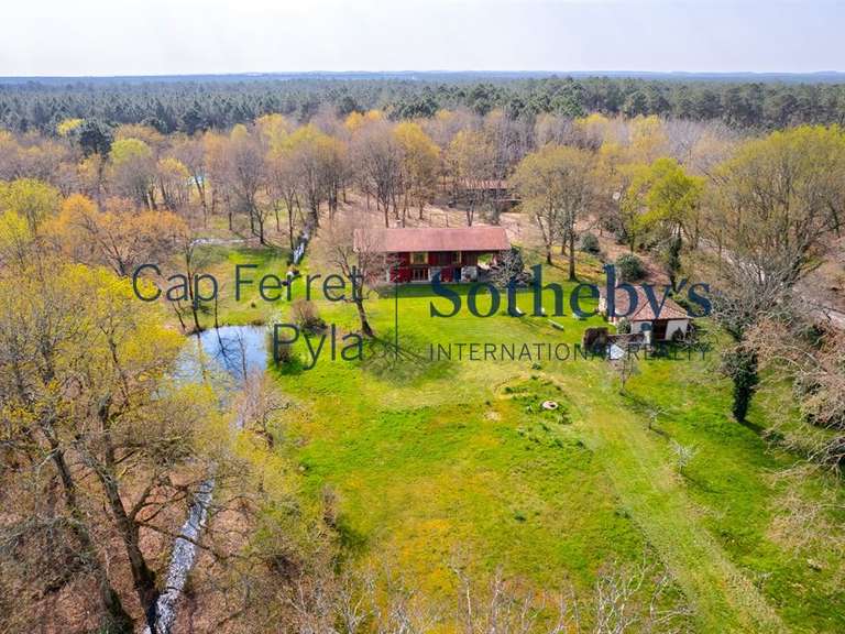 Maison Arès - 6 chambres - 300m²